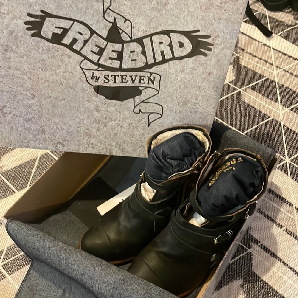 Freebird by Steven Crue Black Multi
